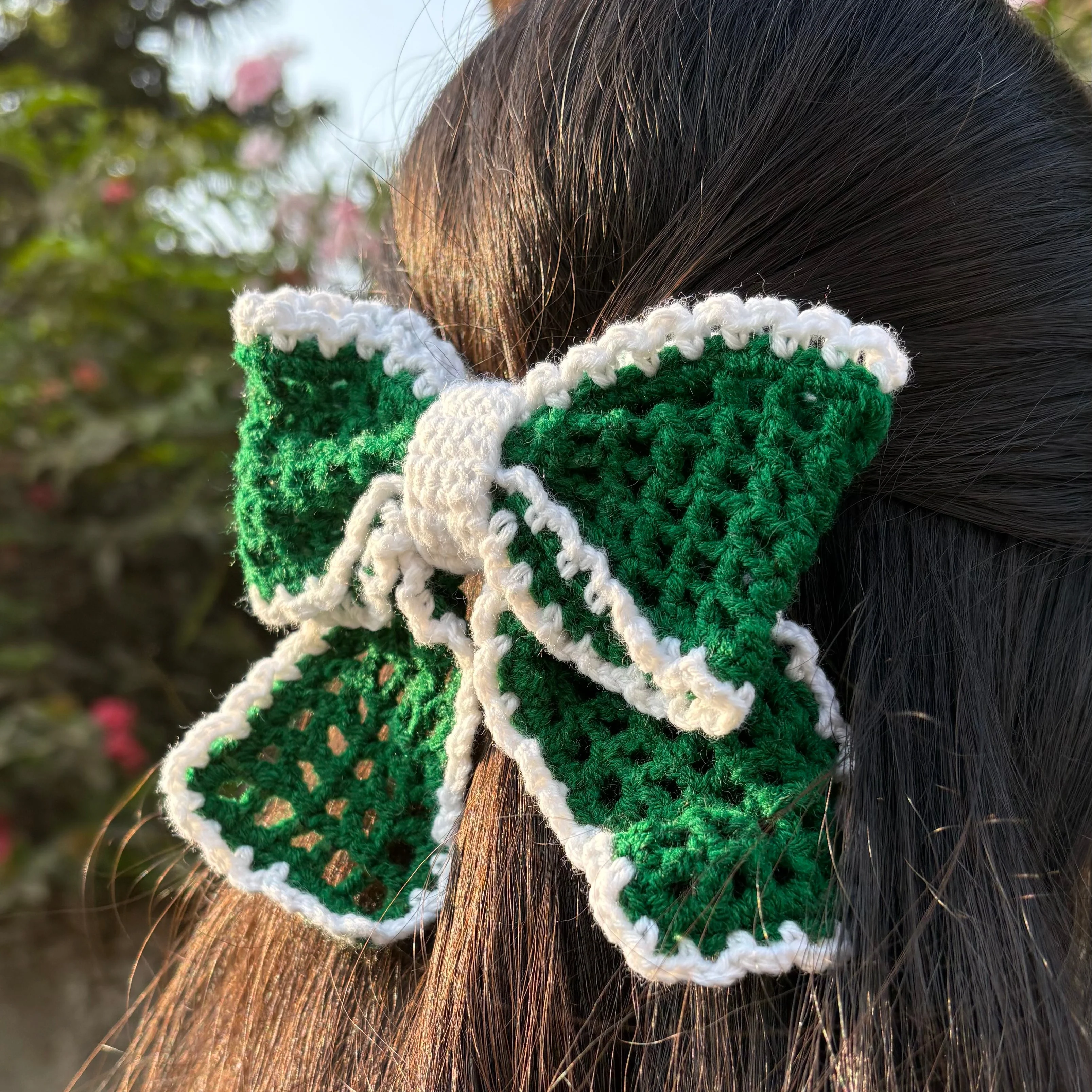 Crochet Bow Clip - Image 4
