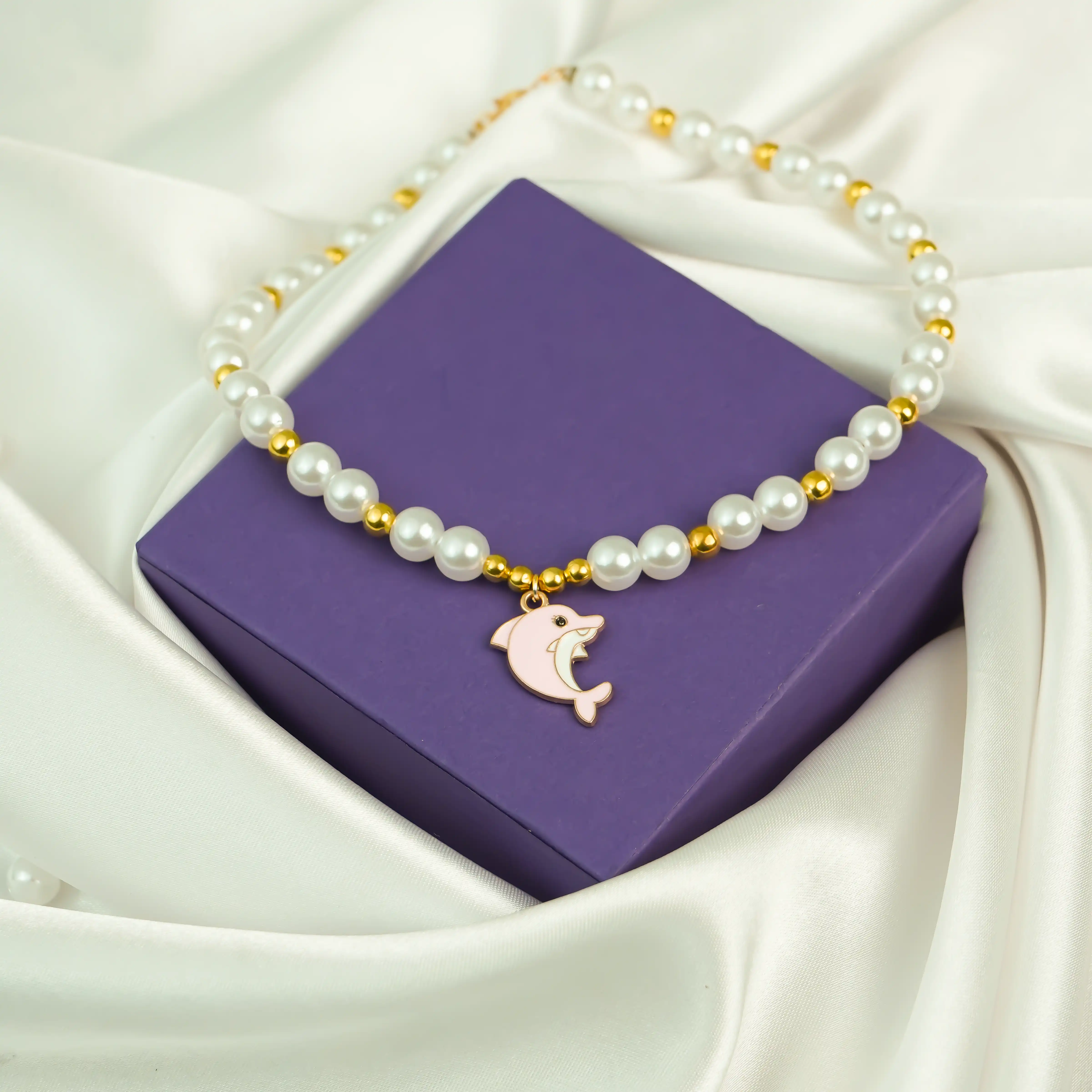Poppy Pearl Necklace - Image 2