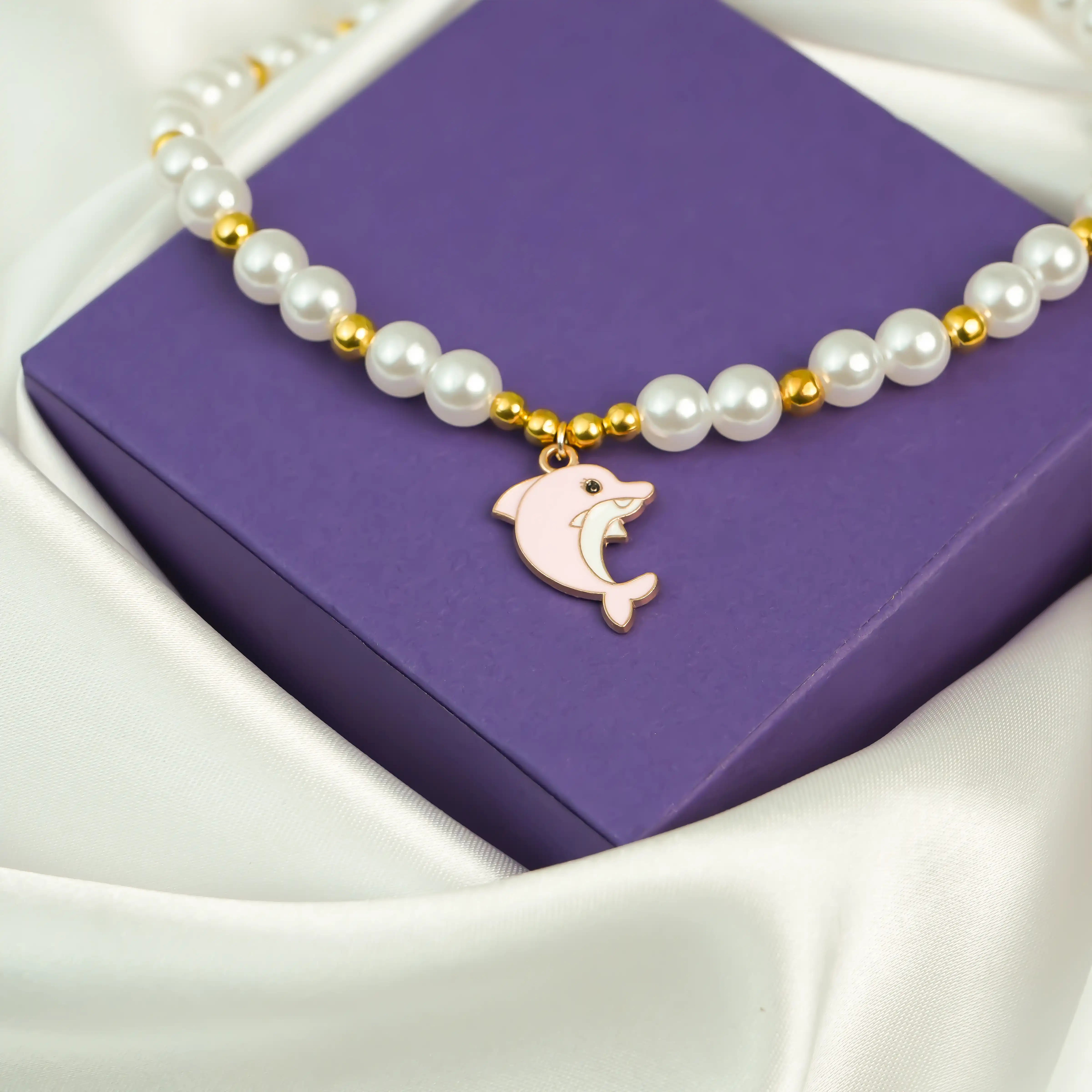 Poppy Pearl Necklace - Image 9